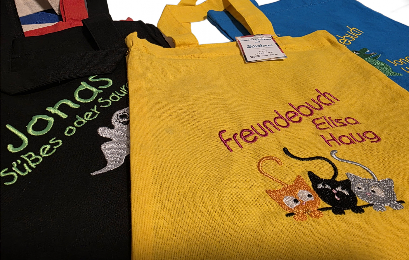 Kleine Baumwolltasche (Freundebuch, Halloween...) mit Namen & Motiv bestickt
